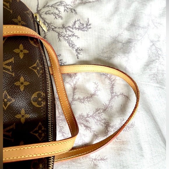 Authentic Louis Vuitton Monogram Canvas Papillion 28 Handbag (Date Code added) - Picture 14 of 16